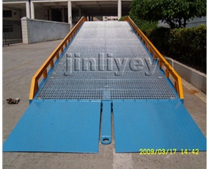 移動式液壓登車橋（qiáo）定做